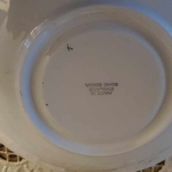 Vintage Bone China Floral Orange & Yellow Cup & Saucer ~ ENGLAND - Picture 6 of 8